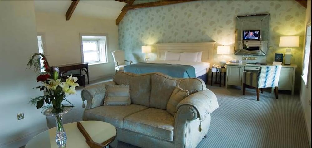 Old Ground Hotel Ennis
